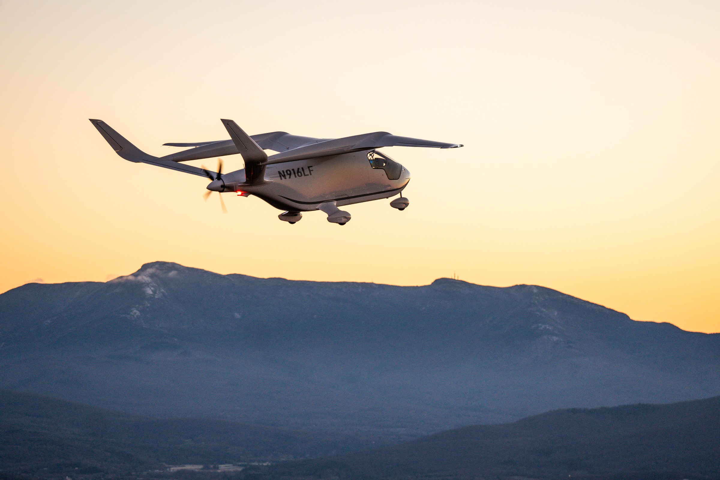 Beta’s ALIA aircraft in flight.